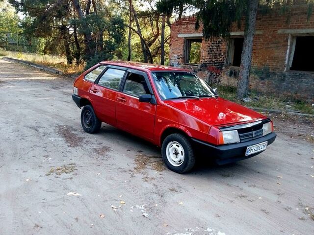 Красный ВАЗ 2109, объемом двигателя 1.1 л и пробегом 300 тыс. км за 1250 $, фото 6 на Automoto.ua