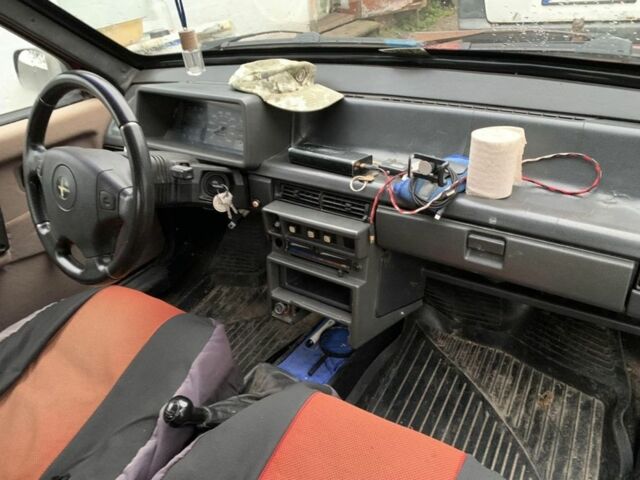 Красный ВАЗ 2109, объемом двигателя 1.5 л и пробегом 200 тыс. км за 900 $, фото 7 на Automoto.ua