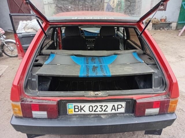 Красный ВАЗ 2109, объемом двигателя 1.3 л и пробегом 100 тыс. км за 700 $, фото 1 на Automoto.ua