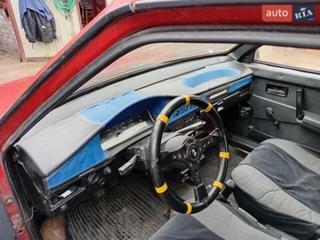 Красный ВАЗ 2109, объемом двигателя 1.3 л и пробегом 100 тыс. км за 700 $, фото 3 на Automoto.ua
