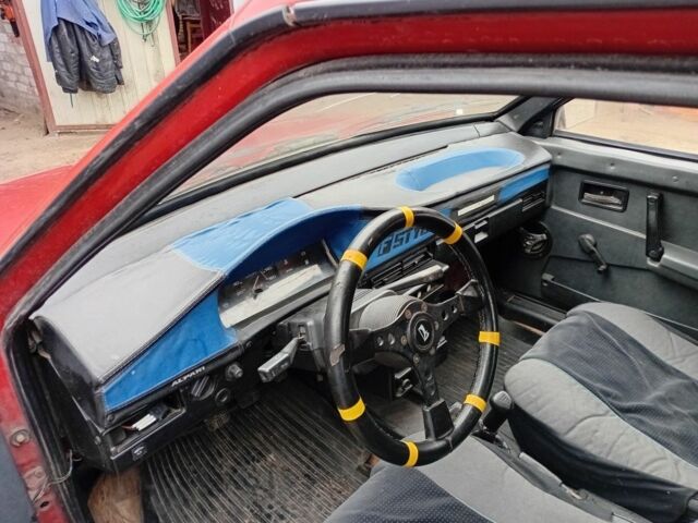 Красный ВАЗ 2109, объемом двигателя 1.3 л и пробегом 100 тыс. км за 700 $, фото 4 на Automoto.ua