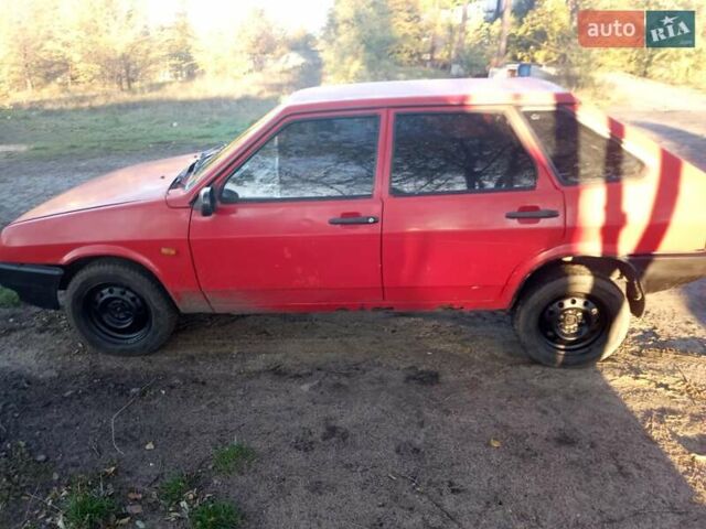Красный ВАЗ 2109, объемом двигателя 1.5 л и пробегом 88 тыс. км за 700 $, фото 1 на Automoto.ua