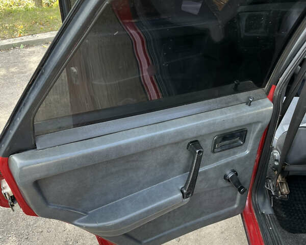 Красный ВАЗ 2109, объемом двигателя 1.5 л и пробегом 57 тыс. км за 2000 $, фото 16 на Automoto.ua