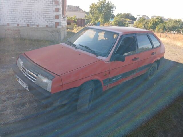 Красный ВАЗ 2109, объемом двигателя 1.5 л и пробегом 200 тыс. км за 600 $, фото 2 на Automoto.ua