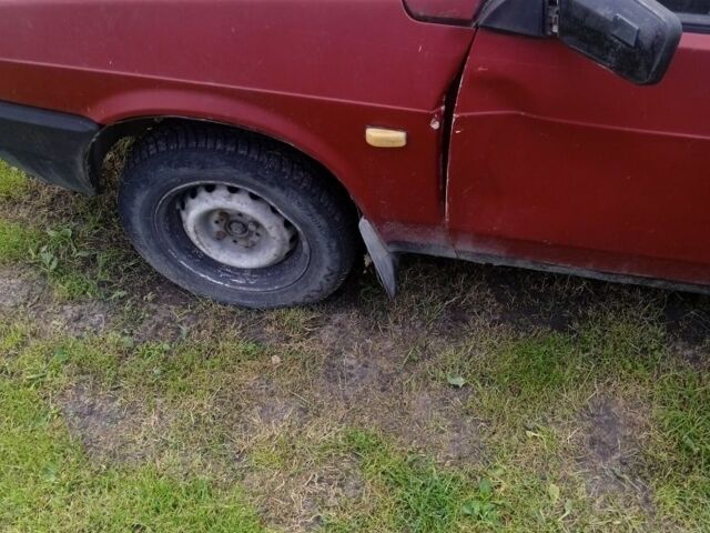 ВАЗ 2109 1994 в Тернополе на Automoto.ua Красный ВАЗ 2109, объемом двигателя 1.5 л и пробегом 134 тыс. км за 400 $, фото 1 на Automoto.ua