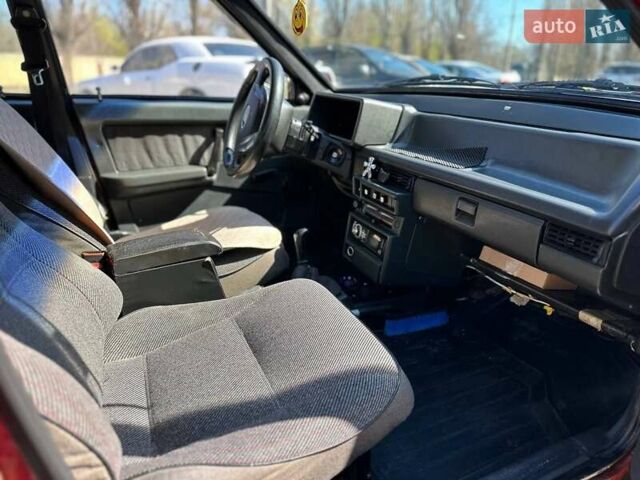 Красный ВАЗ 2109, объемом двигателя 1.5 л и пробегом 170 тыс. км за 1550 $, фото 2 на Automoto.ua