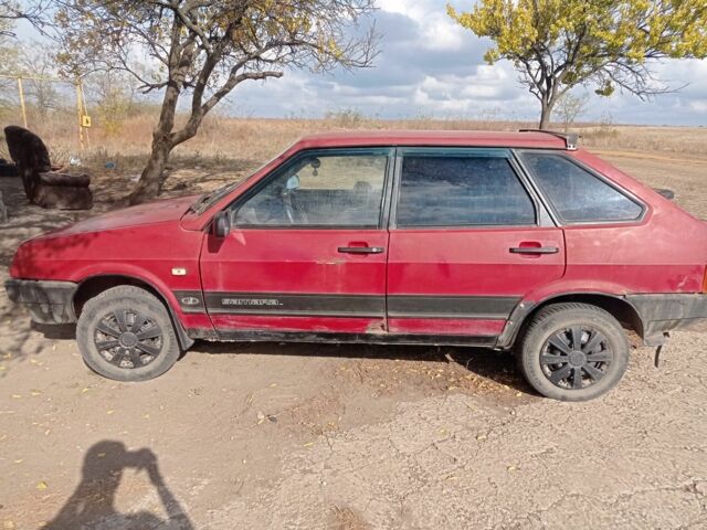 Червоний ВАЗ 2109, об'ємом двигуна 1.5 л та пробігом 390 тис. км за 592 $, фото 3 на Automoto.ua