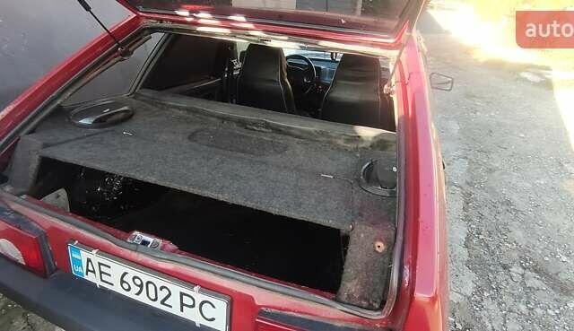 ВАЗ 2109 1994 у Дніпро (Дніпропетровську) на Automoto.ua Червоний ВАЗ 2109, об'ємом двигуна 1.29 л та пробігом 200 тис. км за 1200 $, фото 8 на Automoto.ua
