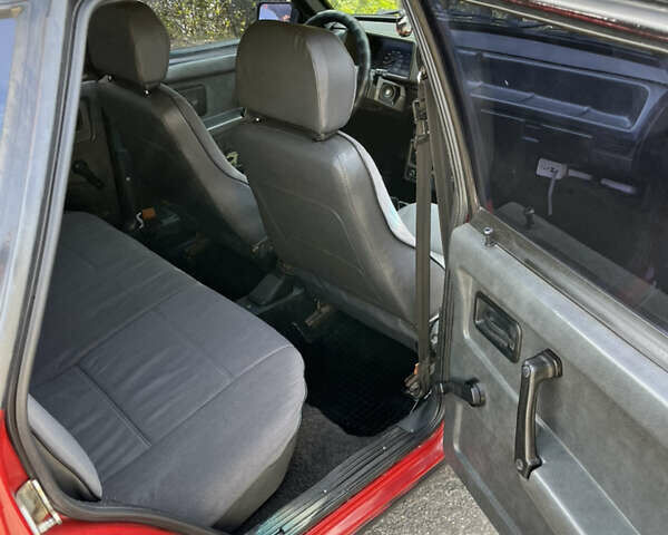 Красный ВАЗ 2109, объемом двигателя 1.5 л и пробегом 57 тыс. км за 2000 $, фото 11 на Automoto.ua