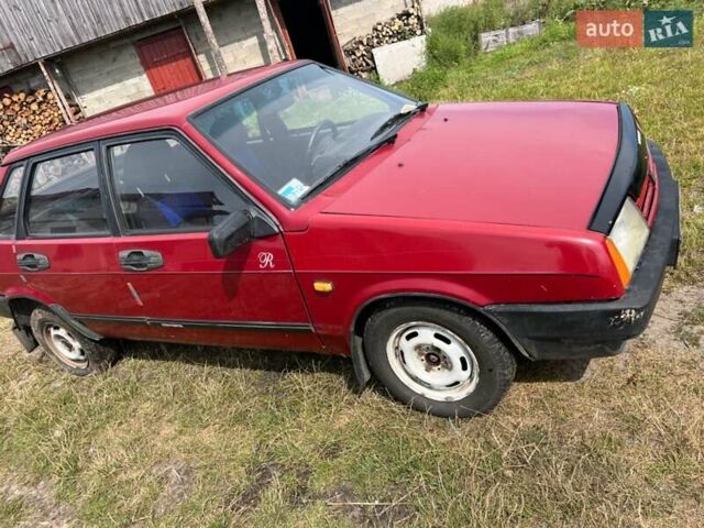Красный ВАЗ 2109, объемом двигателя 1.5 л и пробегом 143 тыс. км за 950 $, фото 1 на Automoto.ua
