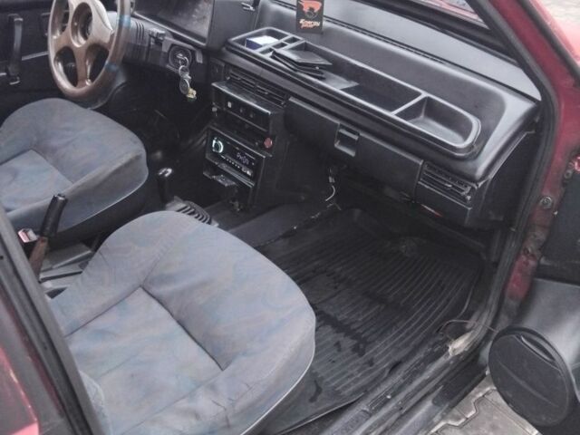 Красный ВАЗ 2109, объемом двигателя 1.3 л и пробегом 300 тыс. км за 1150 $, фото 5 на Automoto.ua