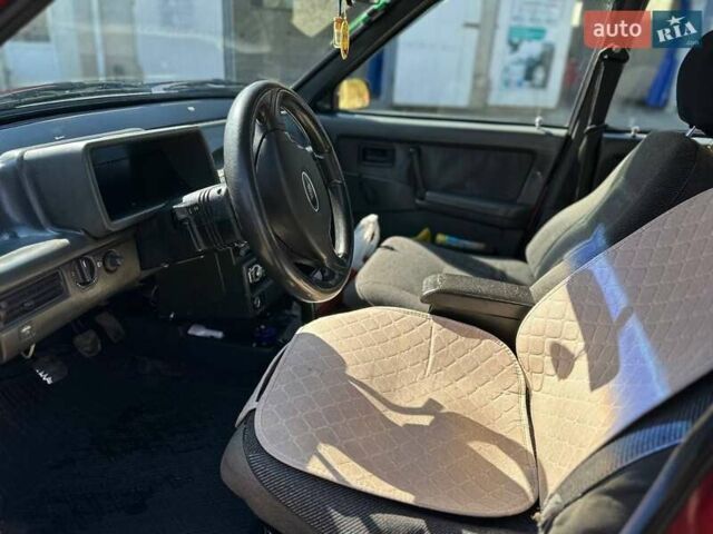 Красный ВАЗ 2109, объемом двигателя 1.5 л и пробегом 170 тыс. км за 1550 $, фото 4 на Automoto.ua