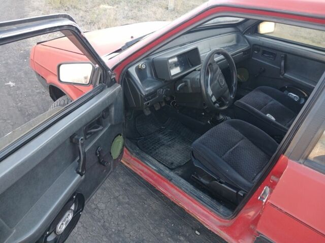 Красный ВАЗ 2109, объемом двигателя 1.5 л и пробегом 200 тыс. км за 600 $, фото 3 на Automoto.ua