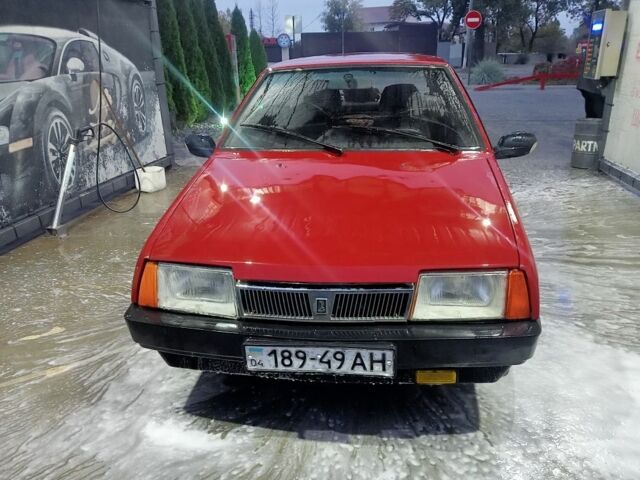 Красный ВАЗ 2109, объемом двигателя 0 л и пробегом 300 тыс. км за 905 $, фото 1 на Automoto.ua
