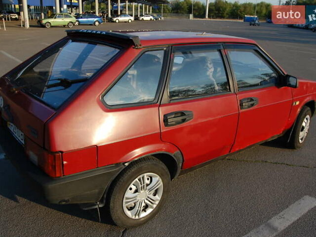 Красный ВАЗ 2109, объемом двигателя 1.5 л и пробегом 308 тыс. км за 850 $, фото 2 на Automoto.ua