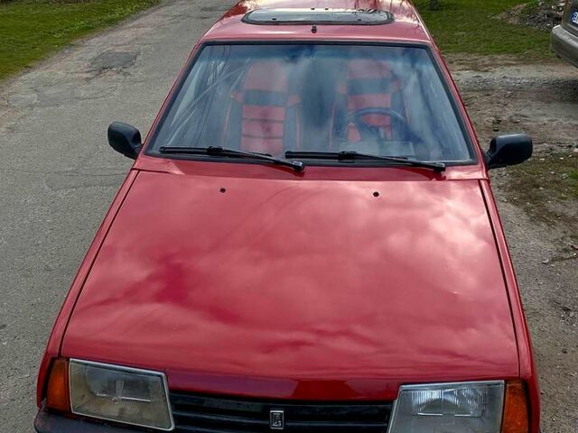 Красный ВАЗ 2109, объемом двигателя 1.5 л и пробегом 500 тыс. км за 1280 $, фото 1 на Automoto.ua