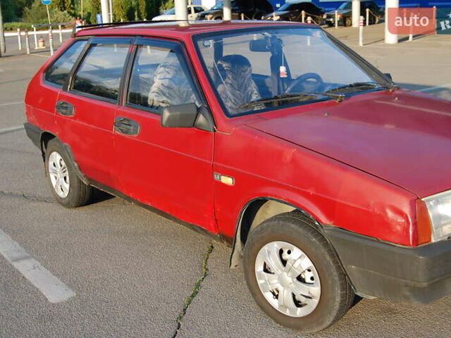 Красный ВАЗ 2109, объемом двигателя 1.5 л и пробегом 308 тыс. км за 850 $, фото 3 на Automoto.ua