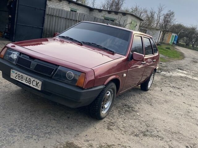 Красный ВАЗ 2109, объемом двигателя 1.5 л и пробегом 200 тыс. км за 1750 $, фото 1 на Automoto.ua