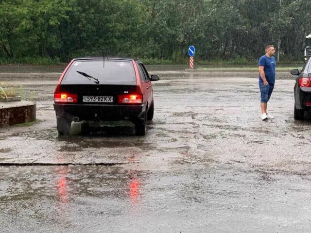 Красный ВАЗ 2109, объемом двигателя 0 л и пробегом 140 тыс. км за 750 $, фото 1 на Automoto.ua