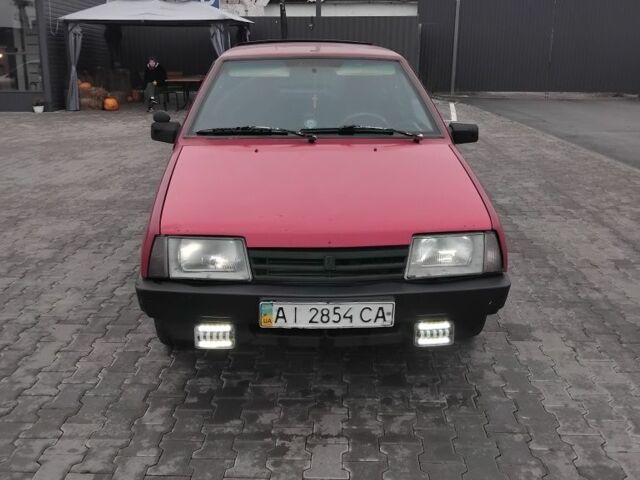 Красный ВАЗ 2109, объемом двигателя 1.3 л и пробегом 300 тыс. км за 1150 $, фото 1 на Automoto.ua