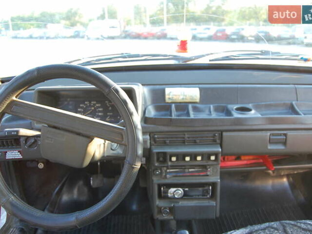 Красный ВАЗ 2109, объемом двигателя 1.5 л и пробегом 308 тыс. км за 850 $, фото 4 на Automoto.ua