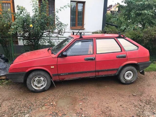 Красный ВАЗ 2109, объемом двигателя 1.5 л и пробегом 10 тыс. км за 835 $, фото 1 на Automoto.ua