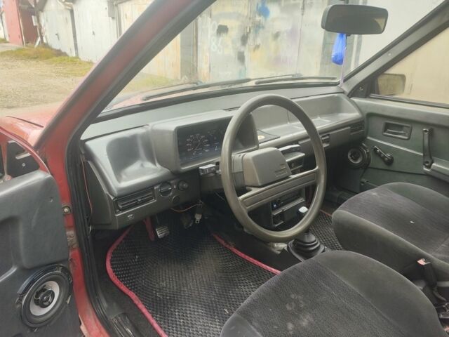 ВАЗ 2109 1995 у Дрогобичі на Automoto.ua Червоний ВАЗ 2109, об'ємом двигуна 1.5 л та пробігом 150 тис. км за 650 $, фото 3 на Automoto.ua