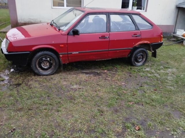 Красный ВАЗ 2109, объемом двигателя 1.5 л и пробегом 150 тыс. км за 450 $, фото 3 на Automoto.ua