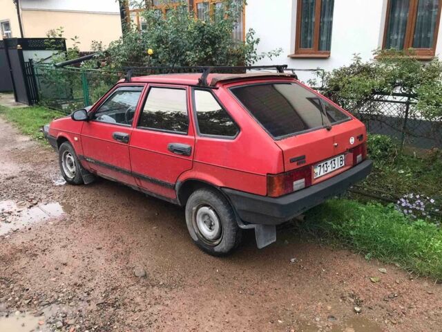 Красный ВАЗ 2109, объемом двигателя 1.5 л и пробегом 10 тыс. км за 835 $, фото 2 на Automoto.ua