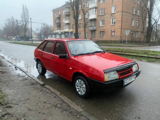 Красный ВАЗ 2109, объемом двигателя 1 л и пробегом 80 тыс. км за 793 $, фото 1 на Automoto.ua