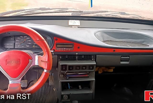 Красный ВАЗ 2109, объемом двигателя 1.5 л и пробегом 110 тыс. км за 1000 $, фото 4 на Automoto.ua