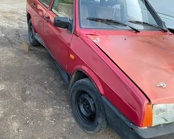 Красный ВАЗ 2109, объемом двигателя 1.5 л и пробегом 227 тыс. км за 800 $, фото 1 на Automoto.ua