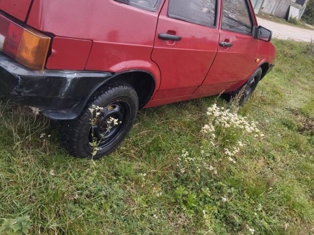Красный ВАЗ 2109, объемом двигателя 0 л и пробегом 333 тыс. км за 700 $, фото 3 на Automoto.ua