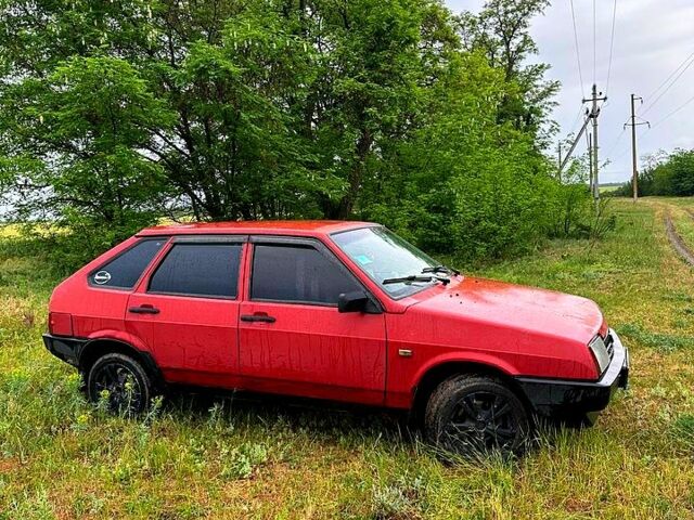 Красный ВАЗ 2109, объемом двигателя 1.5 л и пробегом 100 тыс. км за 1300 $, фото 2 на Automoto.ua