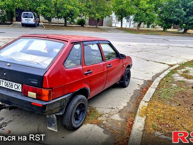 Червоний ВАЗ 2109, об'ємом двигуна 1.5 л та пробігом 300 тис. км за 1000 $, фото 1 на Automoto.ua