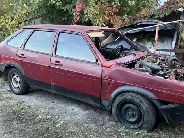 ВАЗ 2109 1995 в Днепре (Днепропетровске) на Automoto.ua Красный ВАЗ 2109, объемом двигателя 1.5 л и пробегом 1 тыс. км за 250 $, фото 2 на Automoto.ua