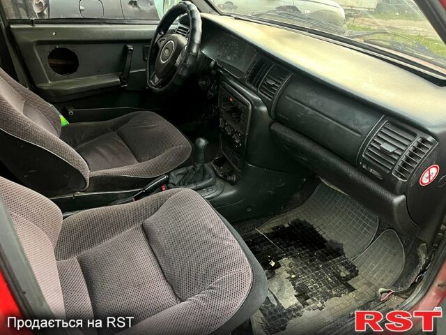 Красный ВАЗ 2109, объемом двигателя 1.5 л и пробегом 200 тыс. км за 999 $, фото 6 на Automoto.ua