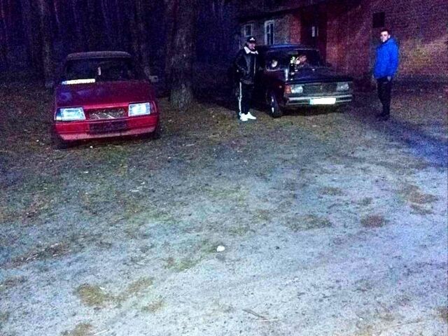 Красный ВАЗ 2109, объемом двигателя 1.5 л и пробегом 205 тыс. км за 500 $, фото 1 на Automoto.ua