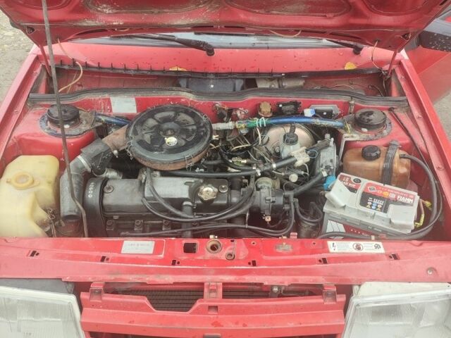 ВАЗ 2109 1995 у Дрогобичі на Automoto.ua Червоний ВАЗ 2109, об'ємом двигуна 1.5 л та пробігом 150 тис. км за 650 $, фото 4 на Automoto.ua