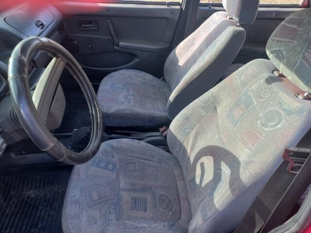 ВАЗ 2109 1995 у Львові на Automoto.ua Червоний ВАЗ 2109, об'ємом двигуна 1.5 л та пробігом 240 тис. км за 650 $, фото 4 на Automoto.ua