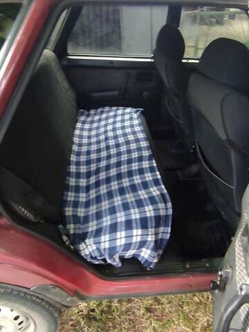 Красный ВАЗ 2109, объемом двигателя 1.5 л и пробегом 111 тыс. км за 1200 $, фото 7 на Automoto.ua