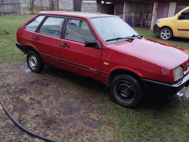 Красный ВАЗ 2109, объемом двигателя 1.5 л и пробегом 150 тыс. км за 450 $, фото 2 на Automoto.ua