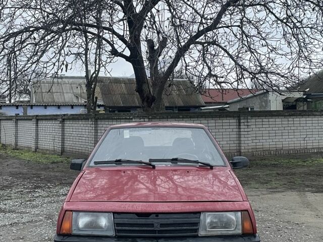 Красный ВАЗ 2109, объемом двигателя 1.5 л и пробегом 1000 тыс. км за 758 $, фото 2 на Automoto.ua