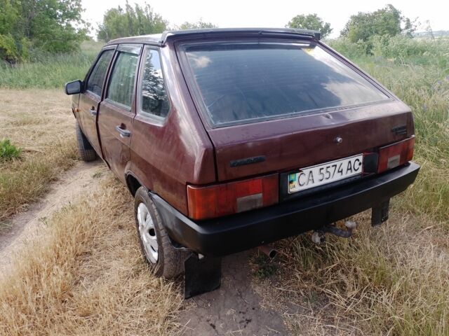 Красный ВАЗ 2109, объемом двигателя 1.5 л и пробегом 100 тыс. км за 850 $, фото 2 на Automoto.ua