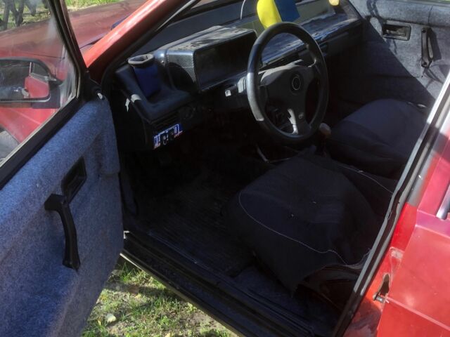 Красный ВАЗ 2109, объемом двигателя 0 л и пробегом 100 тыс. км за 1050 $, фото 2 на Automoto.ua