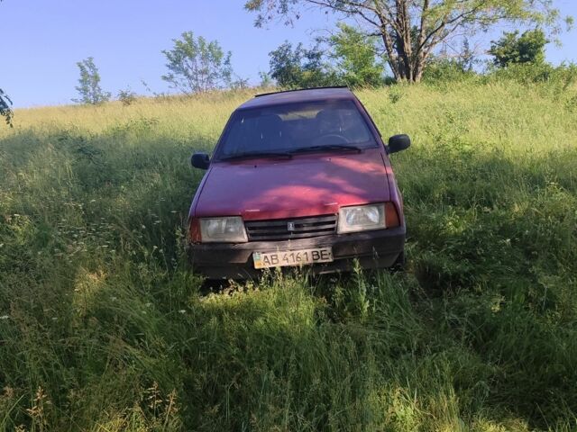 Красный ВАЗ 2109, объемом двигателя 1.5 л и пробегом 95 тыс. км за 650 $, фото 2 на Automoto.ua