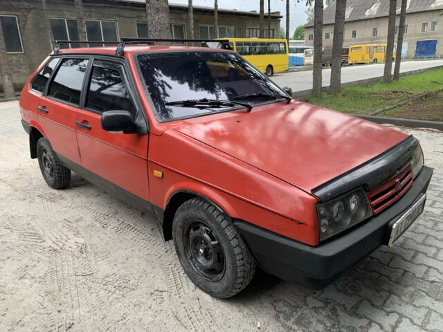 Красный ВАЗ 2109, объемом двигателя 1.5 л и пробегом 250 тыс. км за 850 $, фото 3 на Automoto.ua