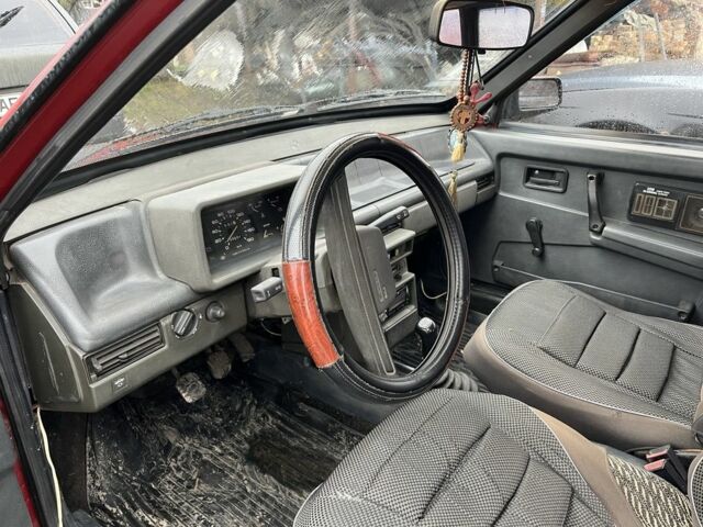 Красный ВАЗ 2109, объемом двигателя 1.5 л и пробегом 60 тыс. км за 759 $, фото 4 на Automoto.ua