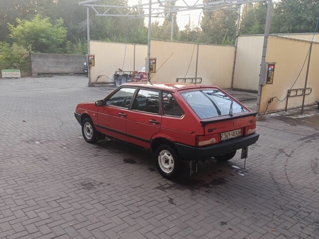 Красный ВАЗ 2109, объемом двигателя 1.3 л и пробегом 1 тыс. км за 958 $, фото 3 на Automoto.ua