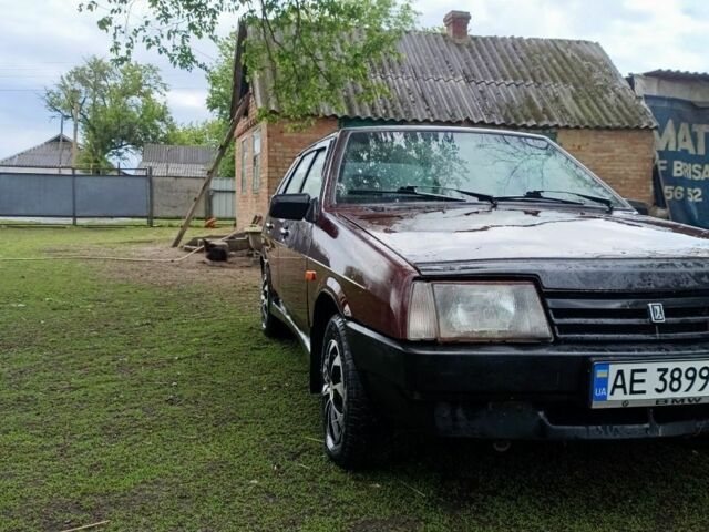 Красный ВАЗ 2109, объемом двигателя 0 л и пробегом 280 тыс. км за 948 $, фото 4 на Automoto.ua